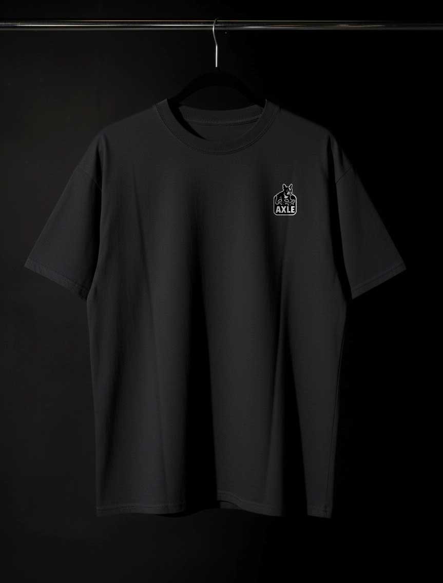 Tricou negru oversized cu grafică dark-art Distorted Mind pe spate – față abstractă, stil horror urban