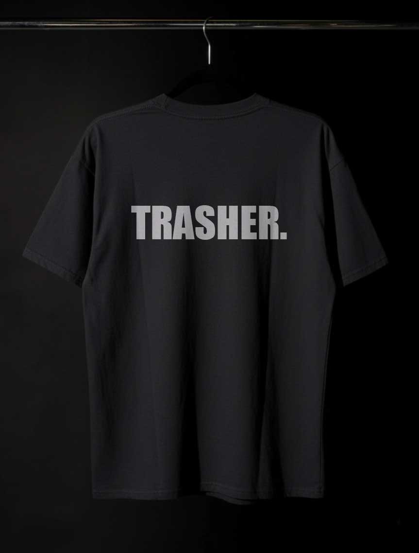 Tricou negru oversized TRASHER Bulldog – text mare TRASHER pe spate.”